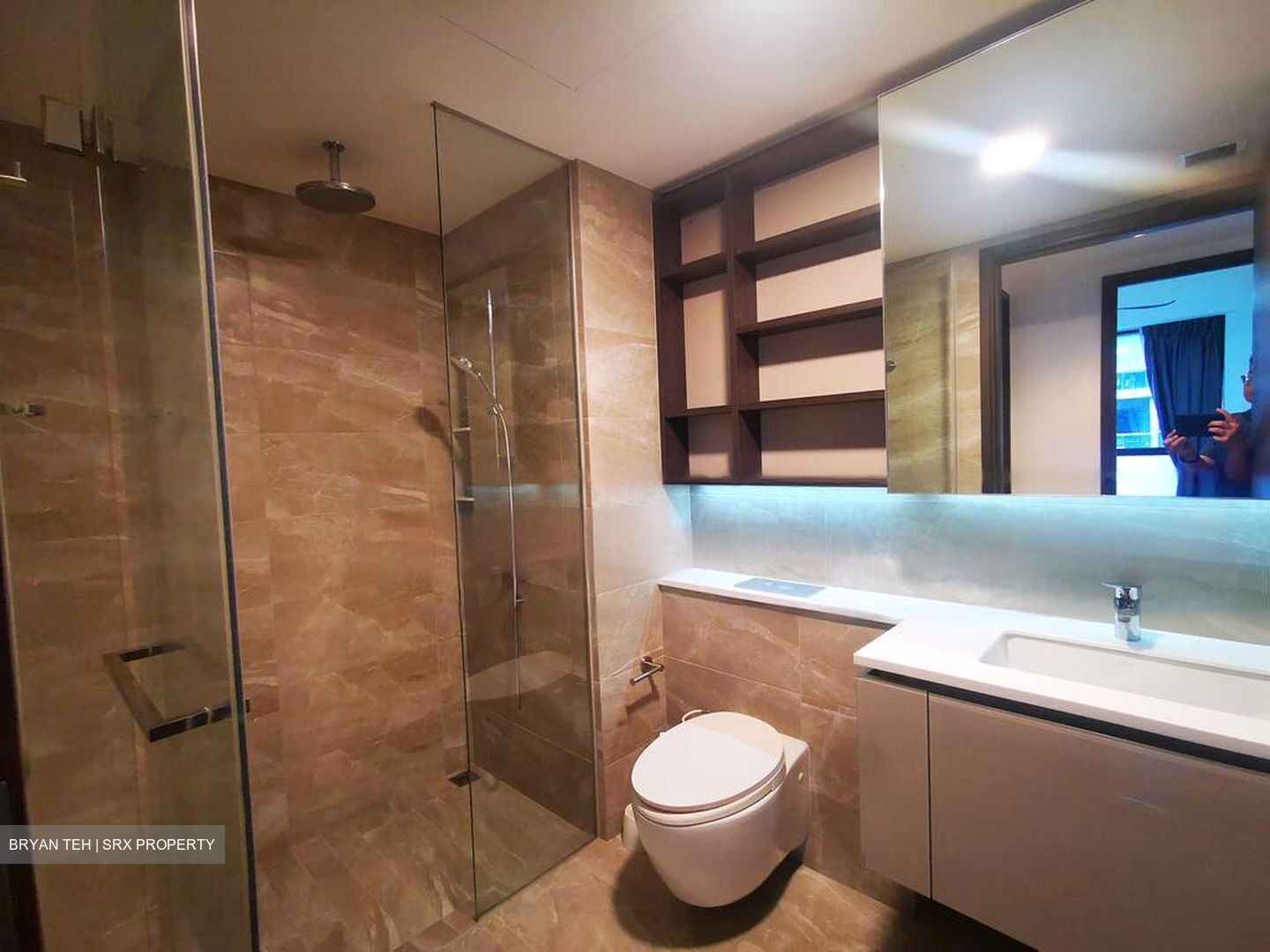 Lake Grande (D22), Condominium #484703001